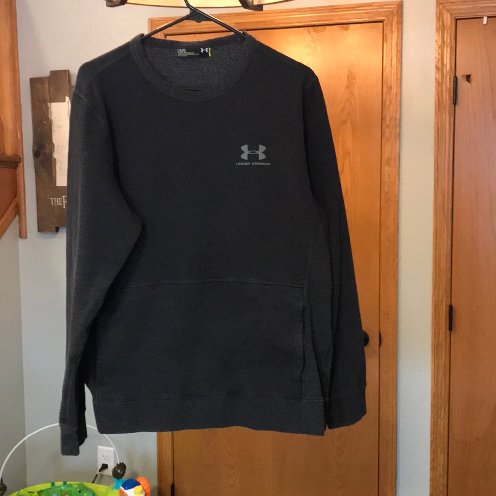 Under Armour Sweatshirt